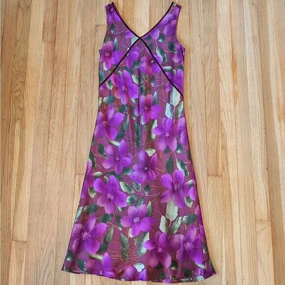Casual Corner Dresses & Skirts - Vintage casual corner purple midi silk satin sleeveless midi dress with velvet